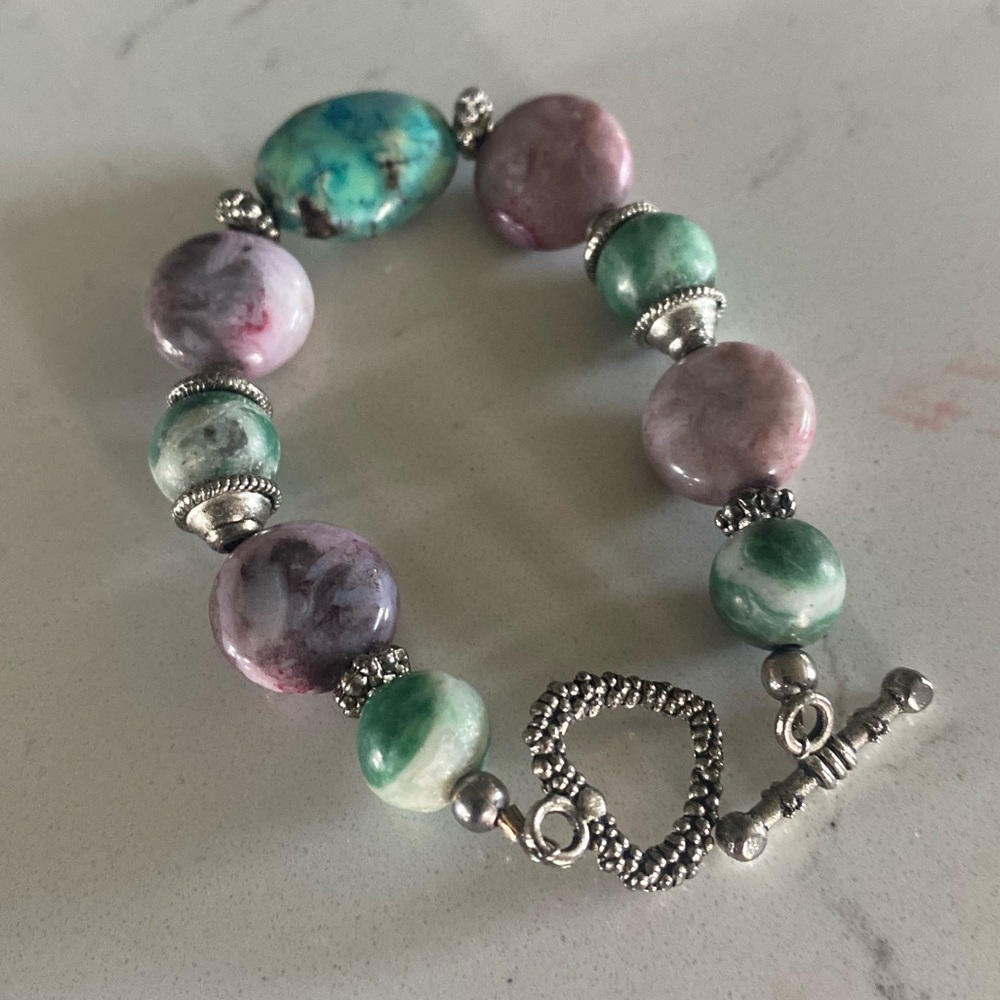 Handmade Multi-Color Stone Beaded Bracelet with Silver Accents 6” 🟣🟢